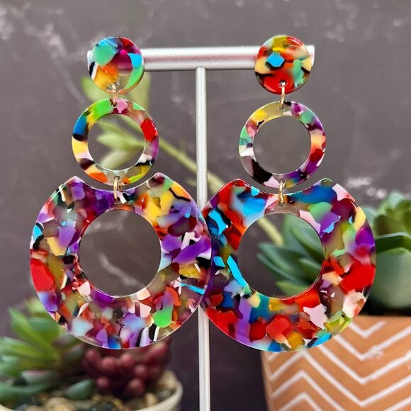 "Leigh" NEW Multicolor Dangle Acrylic Geometric Fun Statement Fashion Ea… - Picture 1 of 3